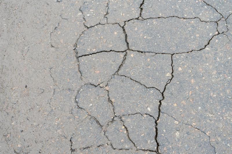 Types of cracks exhibited by flexible paving