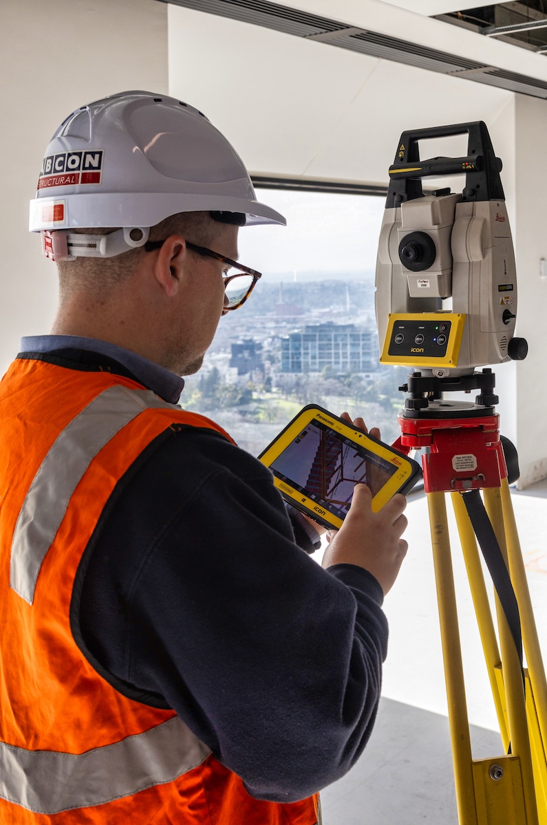 Fabcon steps up project management with Leica iCON from CR Kennedy
